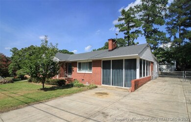 439 Mcbain Dr, Fayetteville, NC 28305 - photo 2