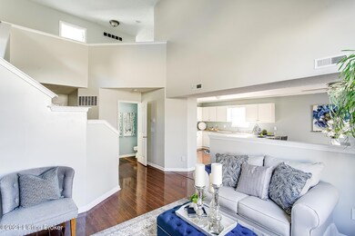 11608 Walnut View Way-9