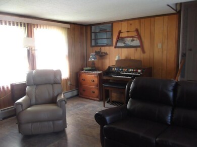 Other view with windows facing back...