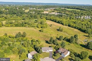 328 Hook Dr, Martinsburg, WV 25405 - photo 2