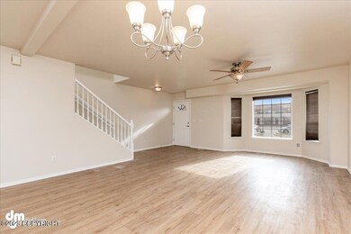 04-Living Room-DW-0190-Edit