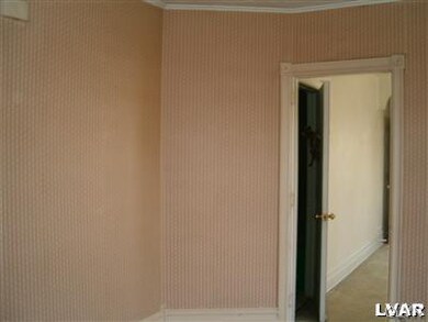 1428 W Union St unit 2, Allentown, PA 18102 - photo 3