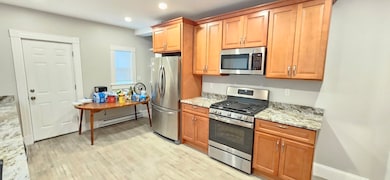 28 Oakley St unit 1, Dorchester Center, MA 02124 - photo 2