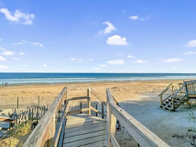 250 N End Blvd unit 3, Salisbury, MA 01952 - photo 3