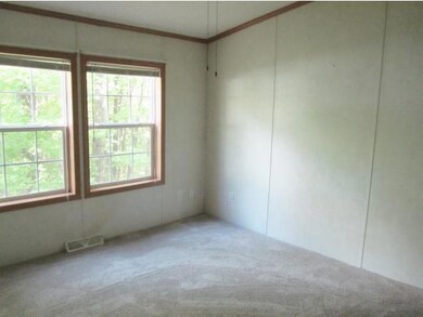EAT-IN-KITCHEN AREA
