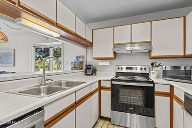 590 Marina Dr unit E-5, Atlantic Beach, NC 28512 - photo 7