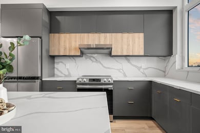 2201 E Somerset St unit B4 UPPER, Philadelphia, PA 19134 - photo 3