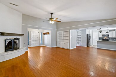 1921 Fulton St, Alvin, TX 77511 - photo 5