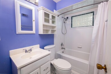 900 S Broadleigh Rd-46