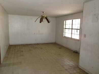205 Rosa St, Picayune, MS 39466 - photo 2
