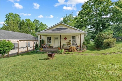 136 Round Top Rd, Asheville, NC 28803 - photo 3