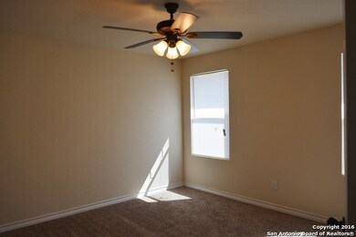 16832 Showdown Path unit 3, Selma, TX 78154 - photo 5