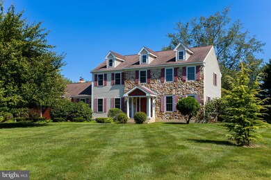 2369 Pineview Dr, Malvern, PA 19355 - photo 2