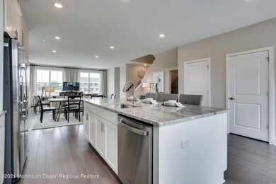 95 Bataan Ave, Eatontown, NJ 07724 - photo 4