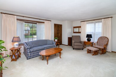 213 Keller Ave, Waukegan, IL 60085 - photo 2