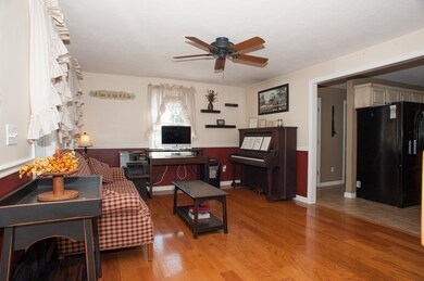 45 Castine St, Worcester, MA 01606 - photo 3