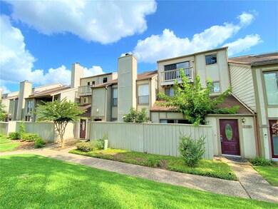 1039 Country Place Dr unit 1039, Houston, TX 77079 - photo 2