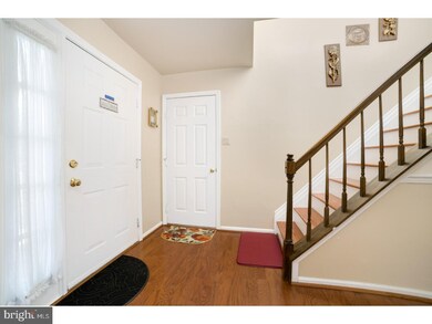2407 Cambridge Cir, Hatfield, PA 19440 - photo 4
