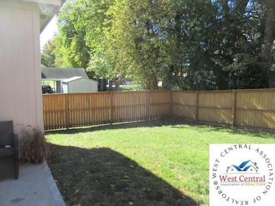 1108 SE Oak Ridge Dr, Oak Grove, MO 64075 - photo 4