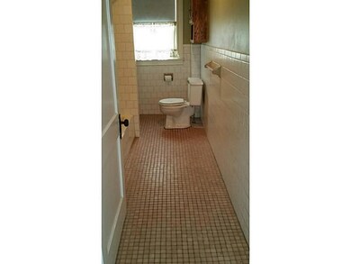 Bathroom. 2nd floor