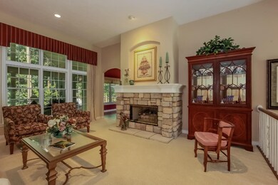 004-Living_Room-1936984-medium