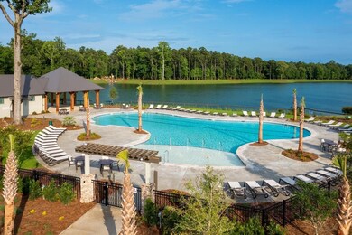 Lake Club Pool