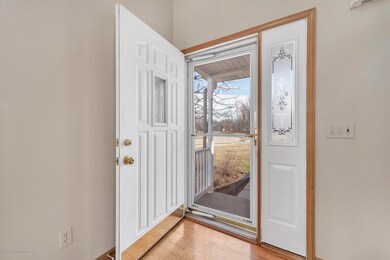1402-Safire-Ct-East-Lansing-MI-48823-win
