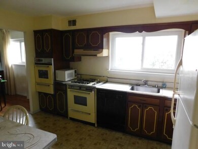 6404 Riggs Rd, Hyattsville, MD 20783 - photo 7