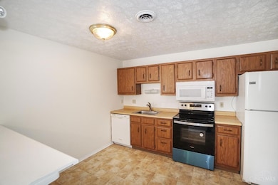 6602 Hearne Rd, Cincinnati, OH 45248 - photo 5