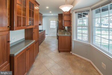 5005 Andrea Ave, Annandale, VA 22003 - photo 7