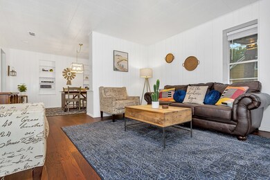 405 W San Antonio St, Fredericksburg, TX 78624 - photo 3