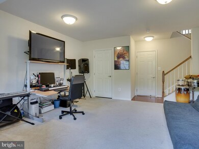 919 Hall Station Dr, Bowie, MD 20721 - photo 3