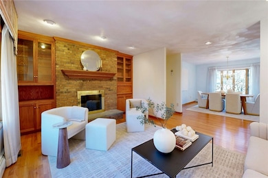 40 Phenix Ridge Dr, Cranston, RI 02921 - photo 4