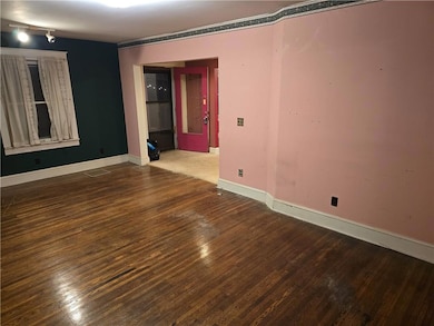 4114 Charlotte St, Kansas City, MO 64110 - photo 4