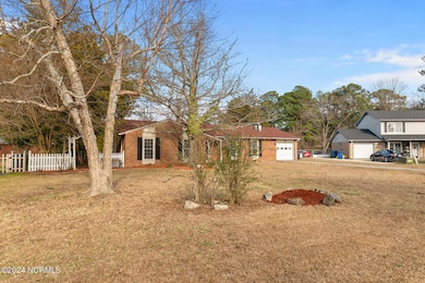 522 E Springhill Terrace, Jacksonville, NC 28546 - photo 5