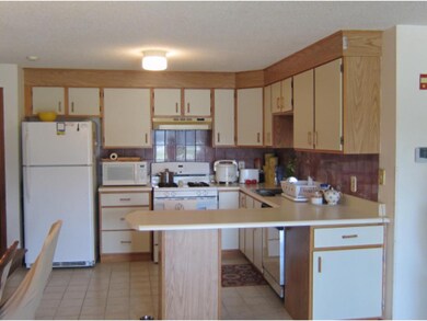 3 Knights Bridge Dr unit UL107, Nashua, NH 03063 - photo 4