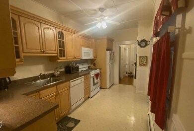 84 Grant St unit 1, Waltham, MA 02451 - photo 2