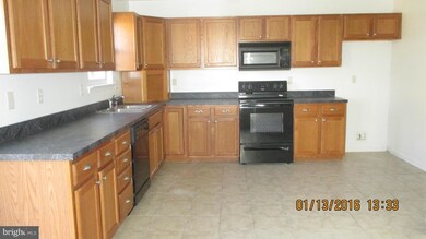 213 Chestnut Dr, Elkton, MD 21921 - photo 4