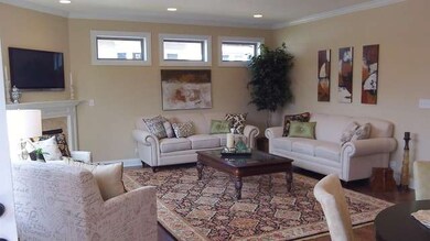 489 N Howard Ave, Elmhurst, IL 60126 - photo 5