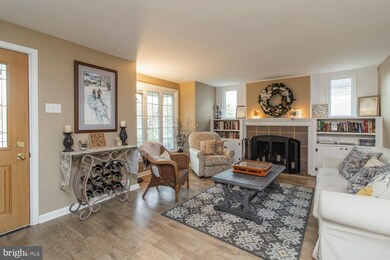 994 Hillside Dr, Southampton, PA 18966 - photo 3