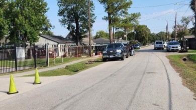 116 King St, Houston, TX 77022 - photo 6