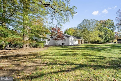 1016 Evergreen Rd, Yardley, PA 19067 - photo 2