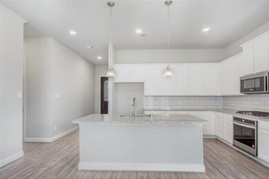 10730 Chinese Violet, Conroe, TX 77385 - photo 4