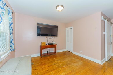2 Livingroom 1