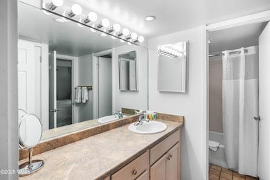 508 E Lionshead Cir unit 211/Weeks 15/16/17, Vail, CO 81657 - photo 5