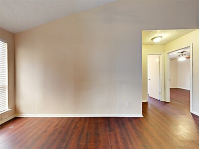 7822 Gatehouse Dr, Houston, TX 77040 - photo 5