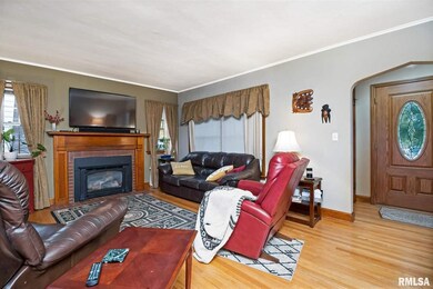 414 E High St, Davenport, IA 52803 - photo 3