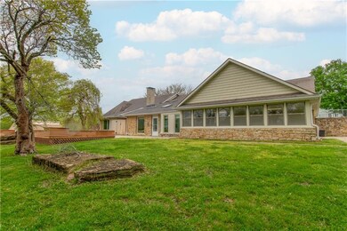 704 Condor St, Raymore, MO 64083 - photo 3