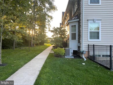 3880 Cephas Child Rd unit 10, Doylestown, PA 18902 - photo 3