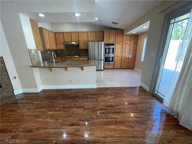 9928 Tamarack Landing Way, Las Vegas, NV 89117 - photo 7